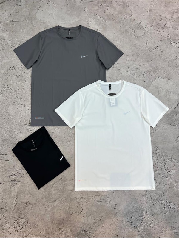 تيشرت مردانه مردانه وارداتي 23222 NIKE