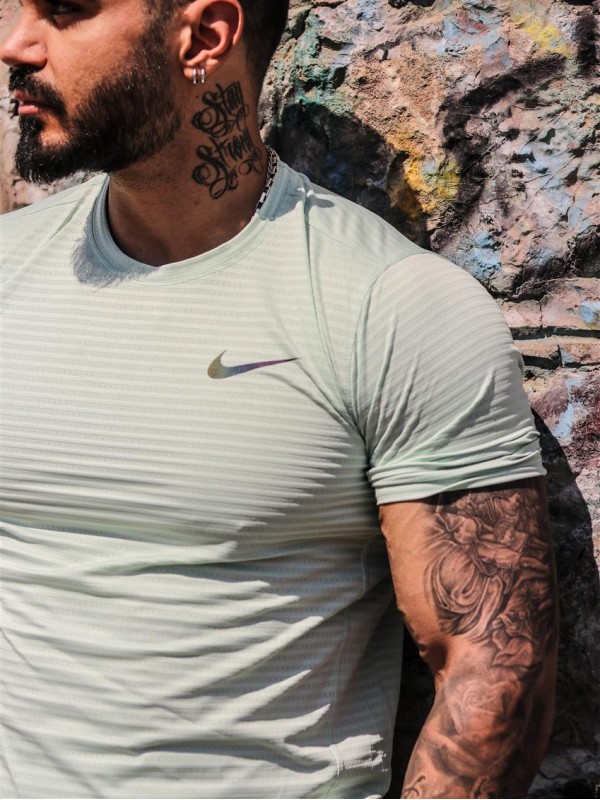 تيشرت مردانه مردانه يوتاب NIKE