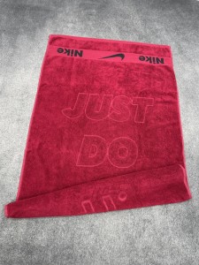 حوله لوازم ورزشي استخري 70*130 NIKE