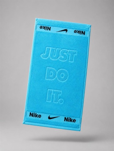 حوله لوازم ورزشي باشگاهي 40*80 NIKE