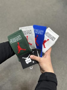 جوراب اسپرت ساق بلند گلدوزي JORDAN