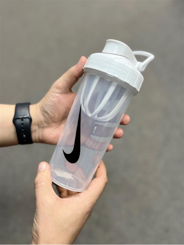 شيكر لوازم ورزشي يك تكه NIKE