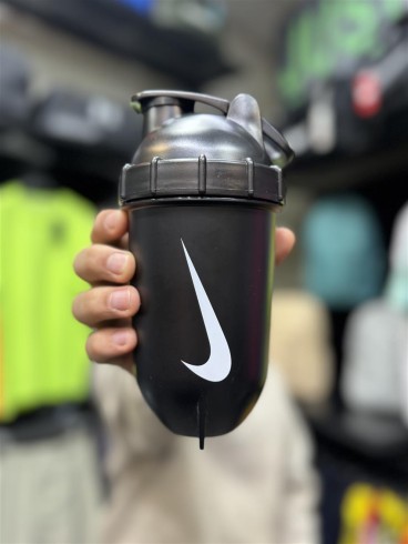 شيكر لوازم ورزشي يك تكه بمبي NIKE