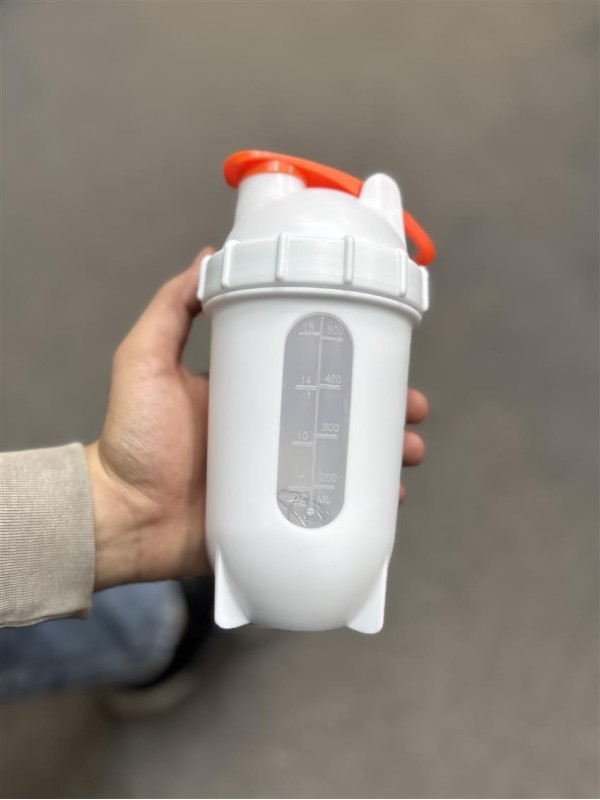 شيكر لوازم ورزشي يك تكه بمبي NIKE