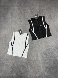 كراپ ورزشي زنانه حلقه اي زيپدار NIKE