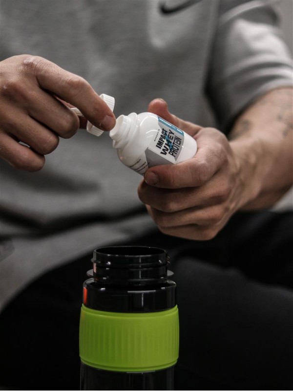 فانل پروتئين و جا قرصي لوازم ورزشي يك تكه my protein
