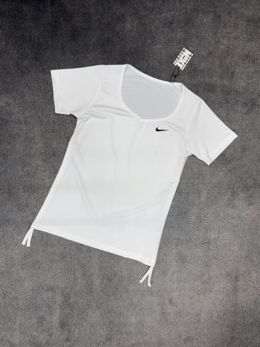 تيشرت زنانه زنانه استين كوتاه گتردار NIKE