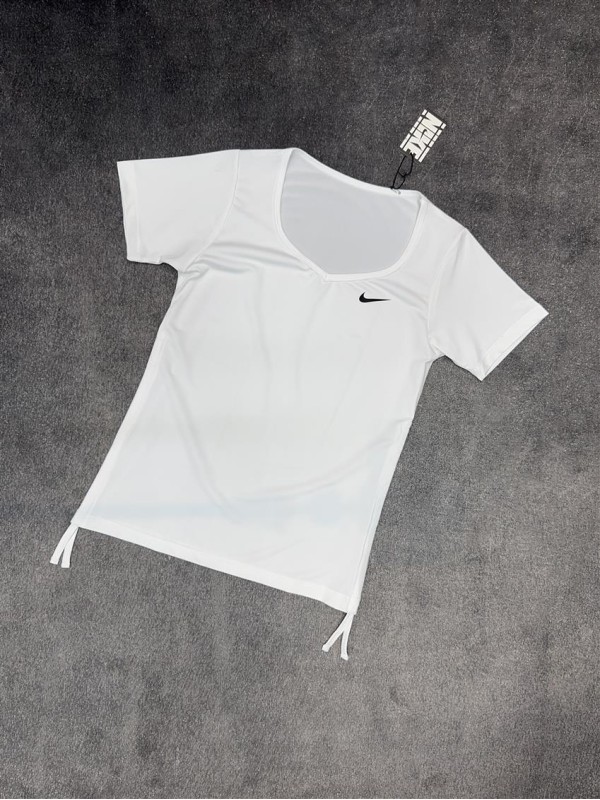 تيشرت زنانه زنانه استين كوتاه گتردار NIKE