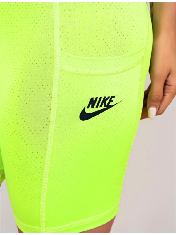 ست ورزشي زنانه زنانه كراپ و شلوارك NIKE