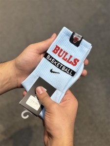 جوراب اسپرت ساق بلند bulls تيكه خور