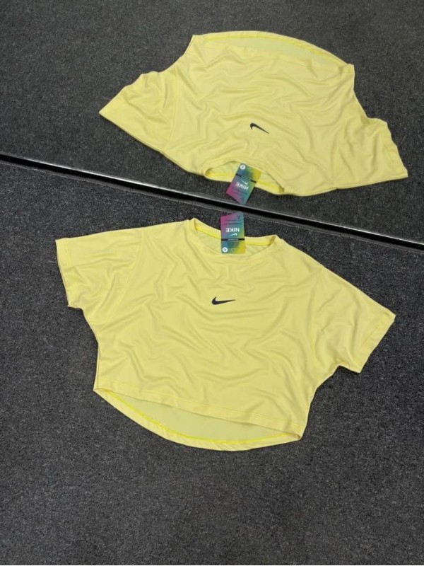 كراپ ورزشي زنانه استين كوتاه karako NIKE
