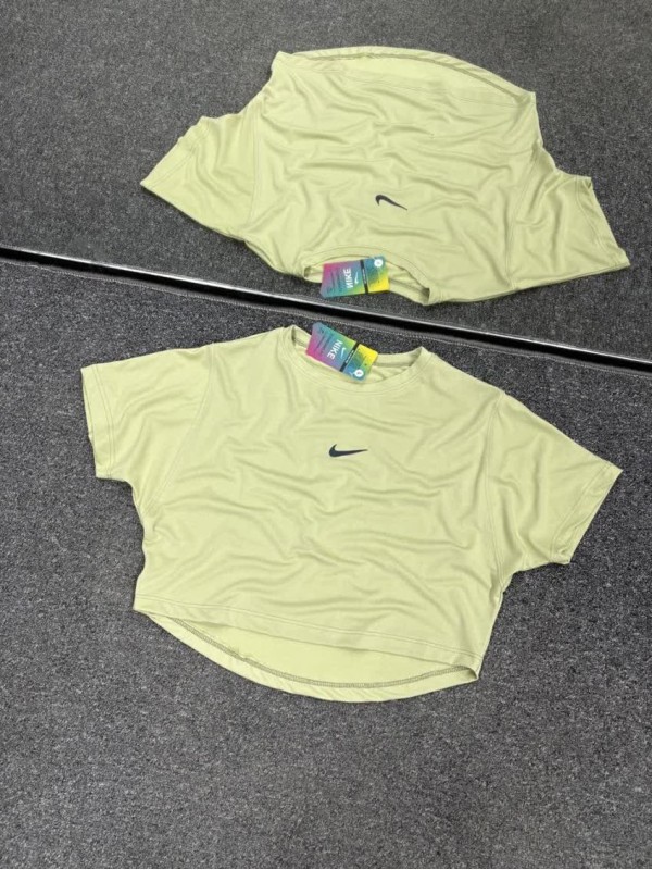كراپ ورزشي زنانه استين كوتاه karako NIKE