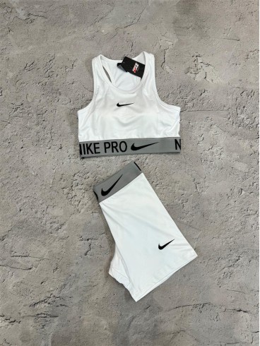 ست ورزشي زنانه زنانه نيم تنه و شلوارك NIKE PRO