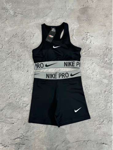 ست ورزشي زنانه زنانه نيم تنه و شلوارك NIKE PRO