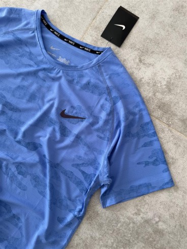 تيشرت مردانه مردانه آستين كوتاه چريكي NIKE