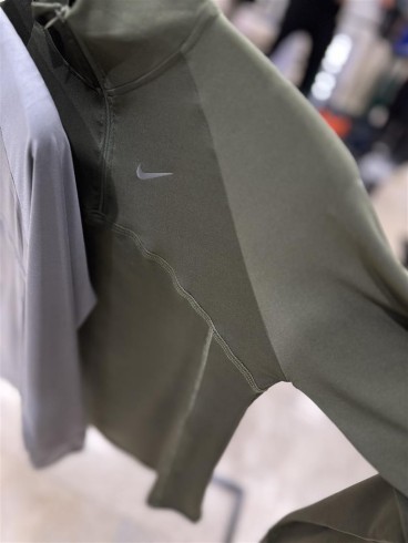 تيشرت زنانه زنانه آستين بلند يقه نيم زيپ NIKE