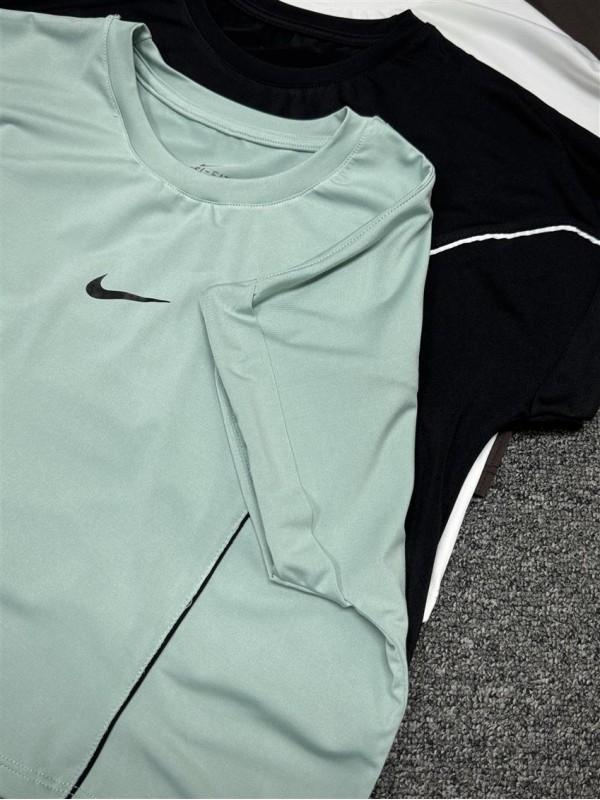 كراپ ورزشي زنانه استين كوتاه پاكتي NIKE