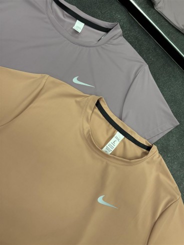 تيشرت زنانه زنانه استين كوتاه 2121 NIKE