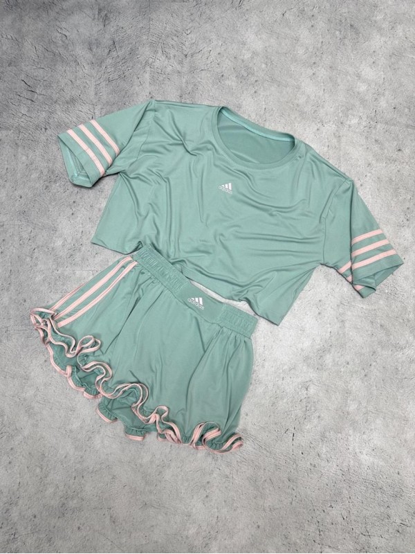 ست ورزشي زنانه زنانه كراپ و دامن ADIDAS