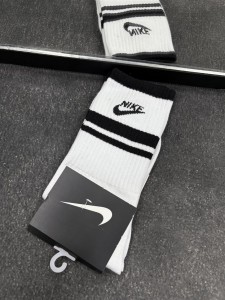 جوراب اسپرت ساق بلند دو خط NIKE