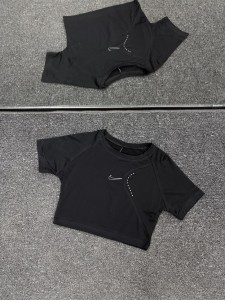 كراپ ورزشي زنانه استين كوتاه hip NIKE