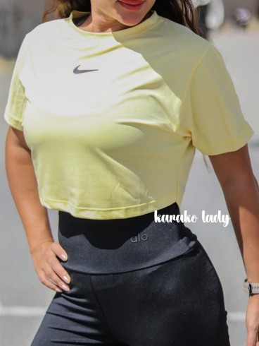 كراپ ورزشي زنانه استين كوتاه karako NIKE