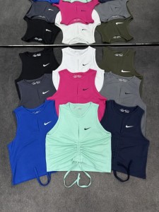 كراپ ورزشي زنانه حلقه اي جلو گتر NIKE