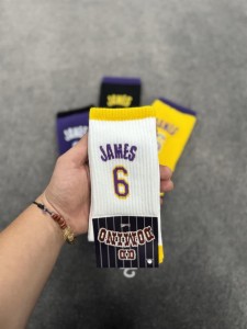 جوراب اسپرت ساق بلند james