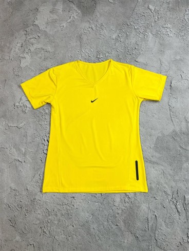 تيشرت زنانه زنانه استين كوتاه يقه 7 NIKE