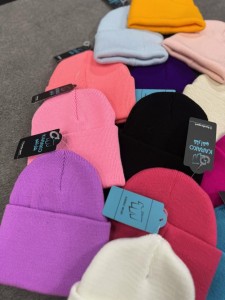 كلاه لوازم ورزشي بافت ساده