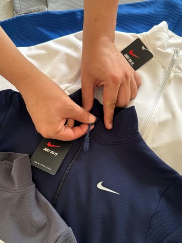 كراپ ورزشي زنانه استين بلند زيپدار NIKE