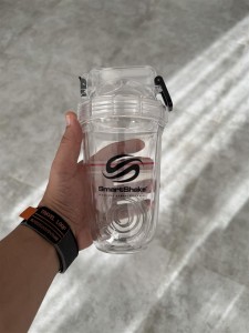 شيكر لوازم ورزشي يه تيكه تريتان Smart