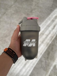 شيكر لوازم ورزشي يه تيكه MuscleTech