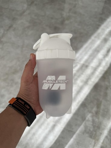 شيكر لوازم ورزشي يه تيكه MuscleTech