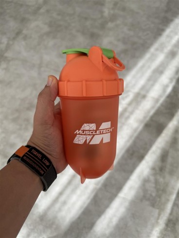 شيكر لوازم ورزشي يه تيكه MuscleTech