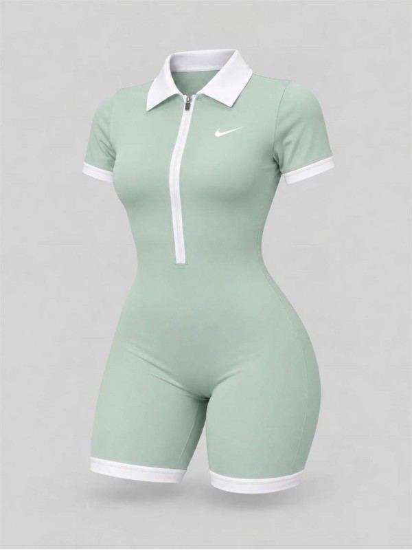 اورال ورزشي زنانه شورتك يقه دار NIKE
