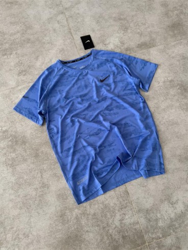تيشرت مردانه مردانه آستين كوتاه چريكي NIKE