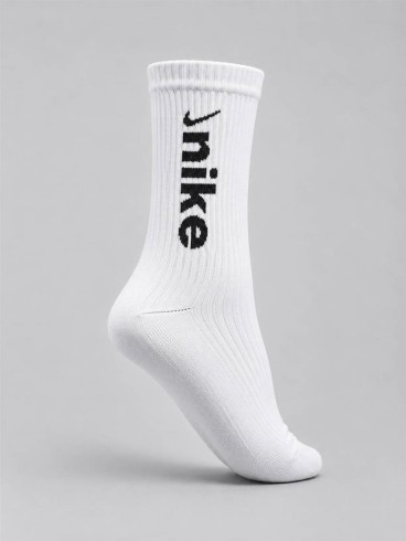 جوراب اسپرت ساق بلند نوشته NIKE