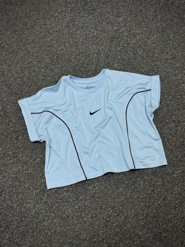 كراپ ورزشي زنانه استين كوتاه پاكتي NIKE