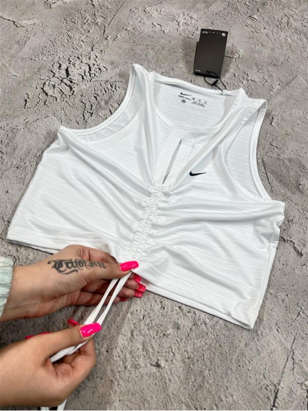 كراپ ورزشي زنانه جلو گتردار NIKE