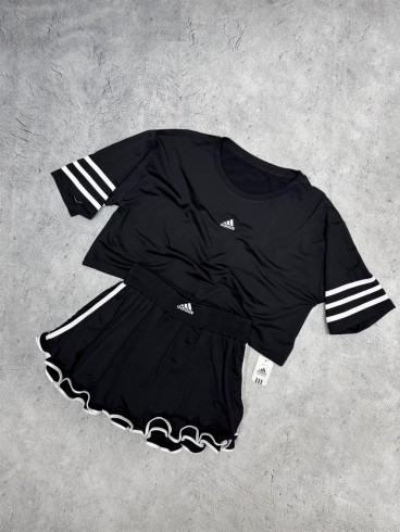 ست ورزشي زنانه زنانه كراپ و دامن ADIDAS