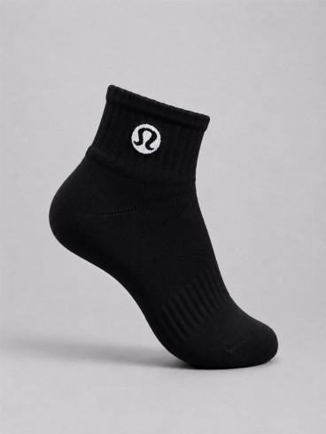 جوراب اسپرت نيم ساق گلدوزي Lululemon