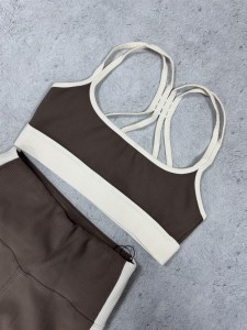 ست نيم تنه و لگ ورزشي زنانه كبريتي NIKE