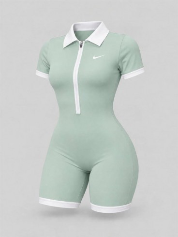 اورال ورزشي زنانه شورتك يقه دار NIKE